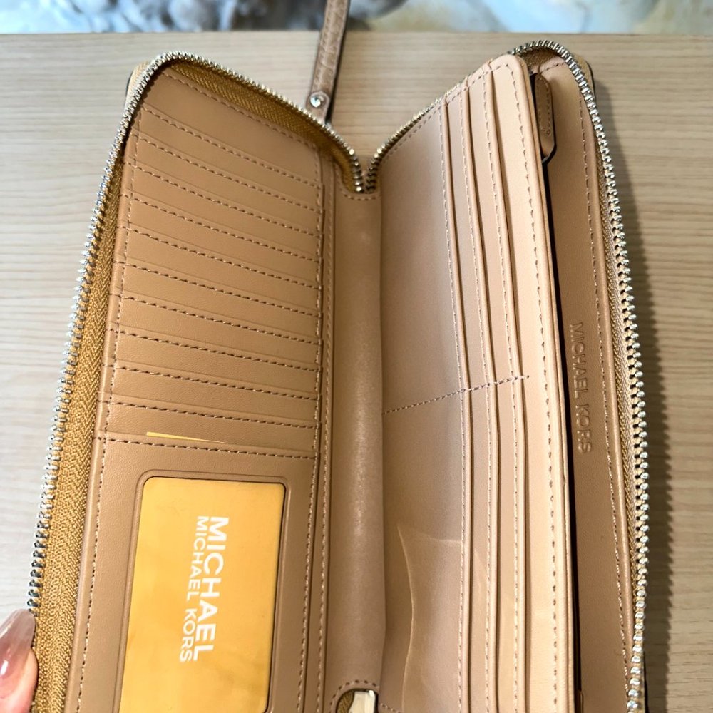 Michael Kors Hamilton Medium Satchel Crossbody Bag/Wallet Option Camel NWT Women - Picture 12 of 13